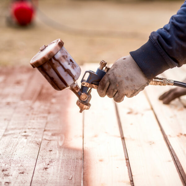 Peintre au pistolet en Montérégie